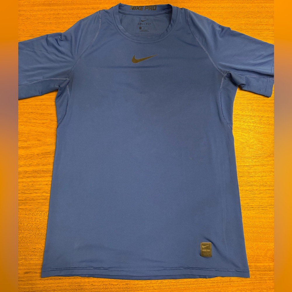 Men’s Nike Pro dri-fit shirt
